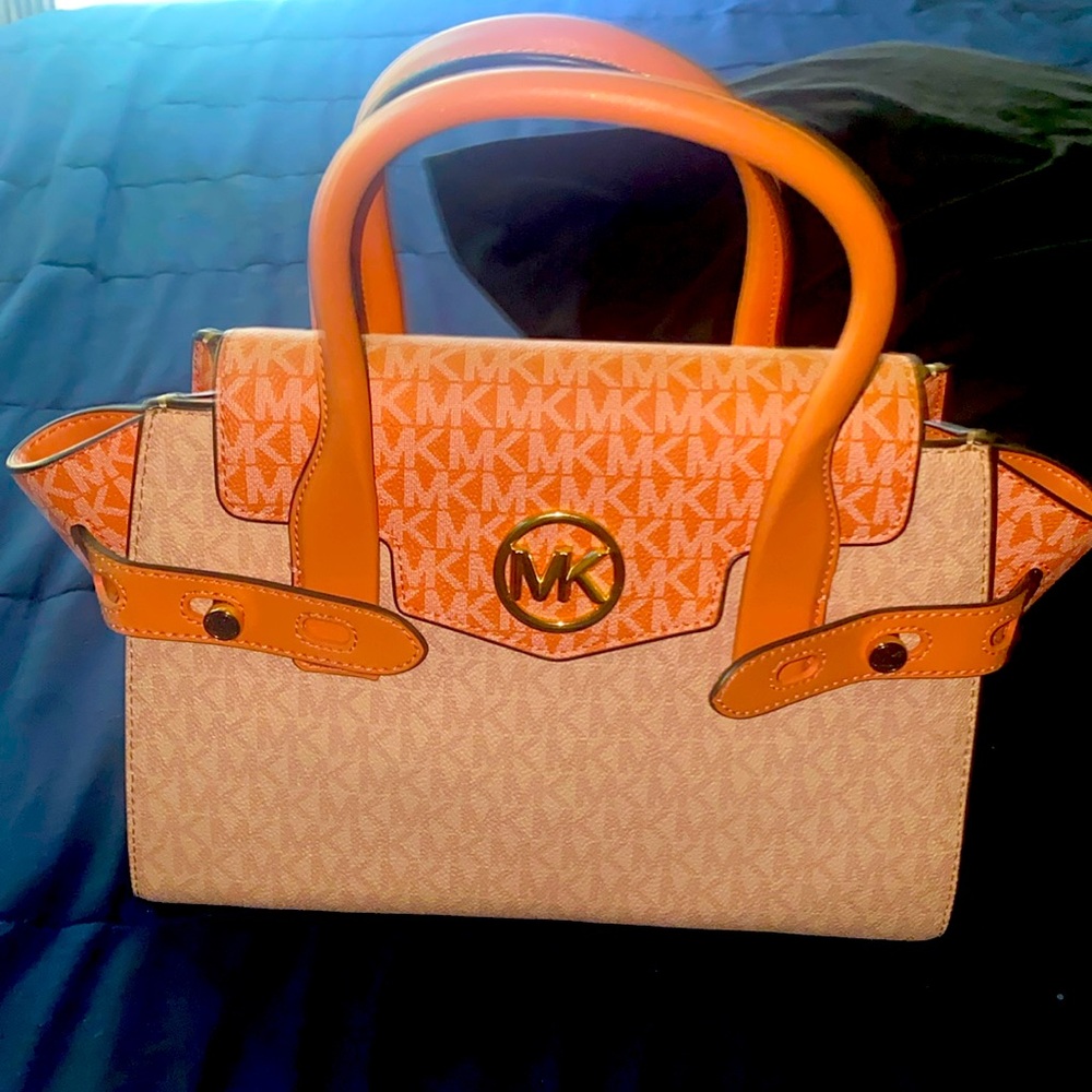 I’m selling my MC purse only worn once